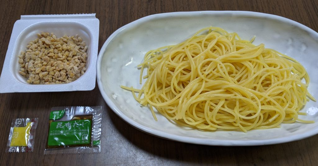 スパゲティとひきわり納豆一式